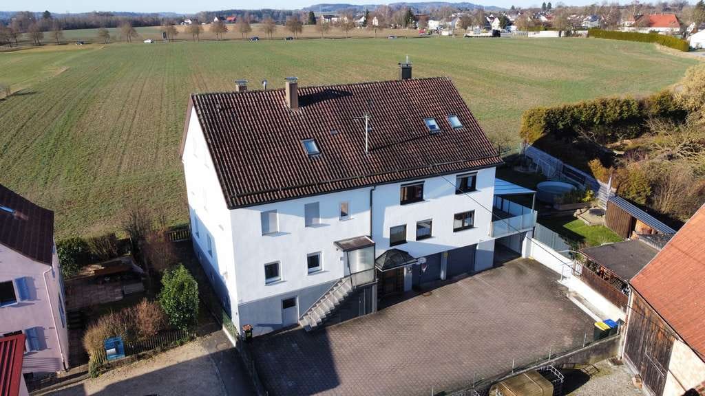 Immobilie in Altshausen - Eigenheim mit Mieteinnahmen - Doppelhaushälfte mit freiem Ausblick in ruhiger Sackgassenlage - Bild 0