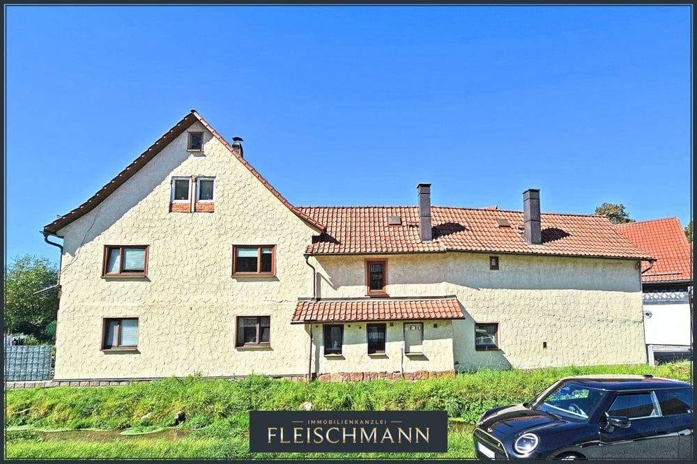Immobilie in Schmeheim - Charmantes Fachwerkhaus mit saniertem Wohnbereich, Terrasse und vielfältigem Gestaltungspotenzial - Bild 2