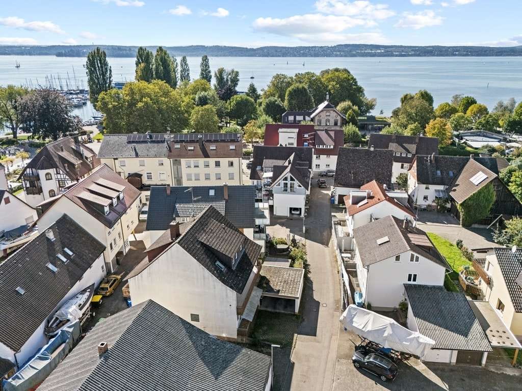 Immobilie in Uhldingen-Mühlhofen - 2. Reihe zum See - großzügiges Dreifamilienhaus in ruhiger Lage - Bild 1