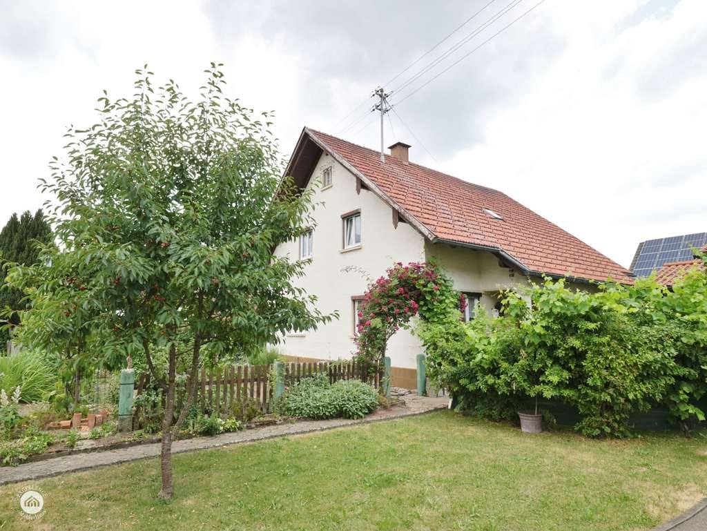 Immobilie in Bad Grönenbach - Charmantes Zweifamilienhaus mit Doppelgarage in Bad Grönenbach! - Bild 1