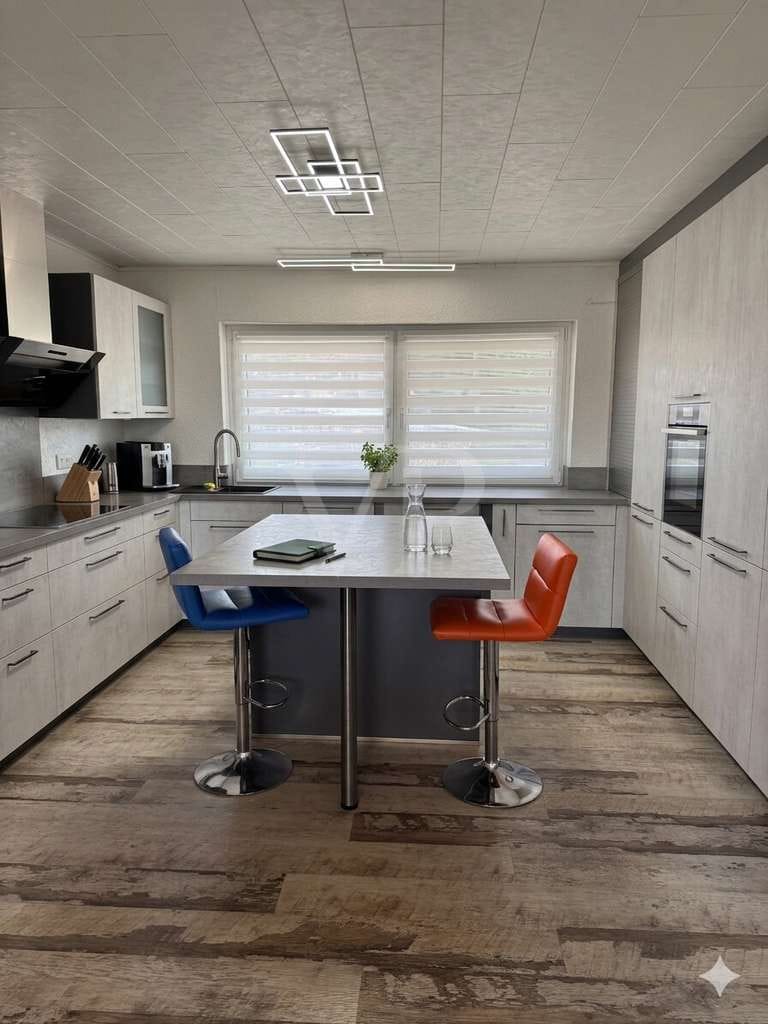 Immobilie in Breitenthal - Ihr neues Kapitel beginnt hier! Ideal für große Familien oder Paare mit Platzbedarf - Bild 2