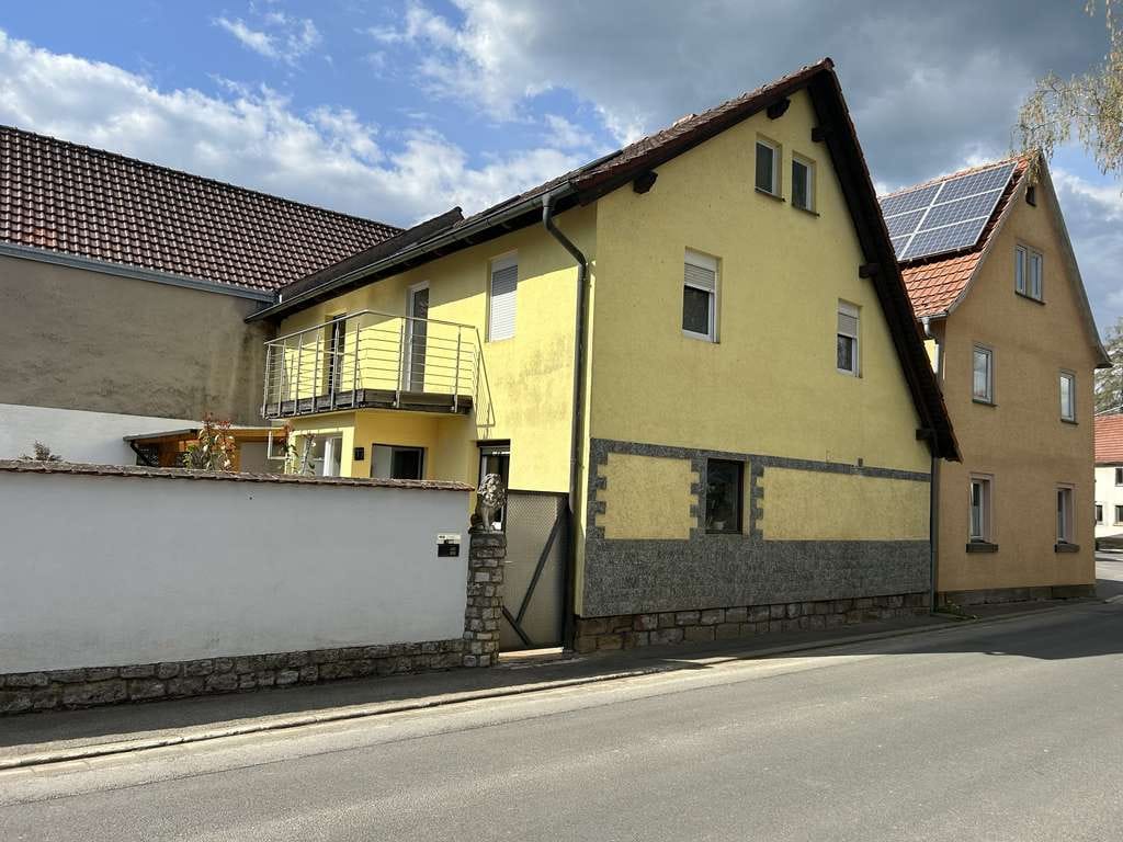 Immobilie in Üchtelhausen - Bezahlbares Wohnen!!! Einfamilienhaus mit viel Platz - Bild 0