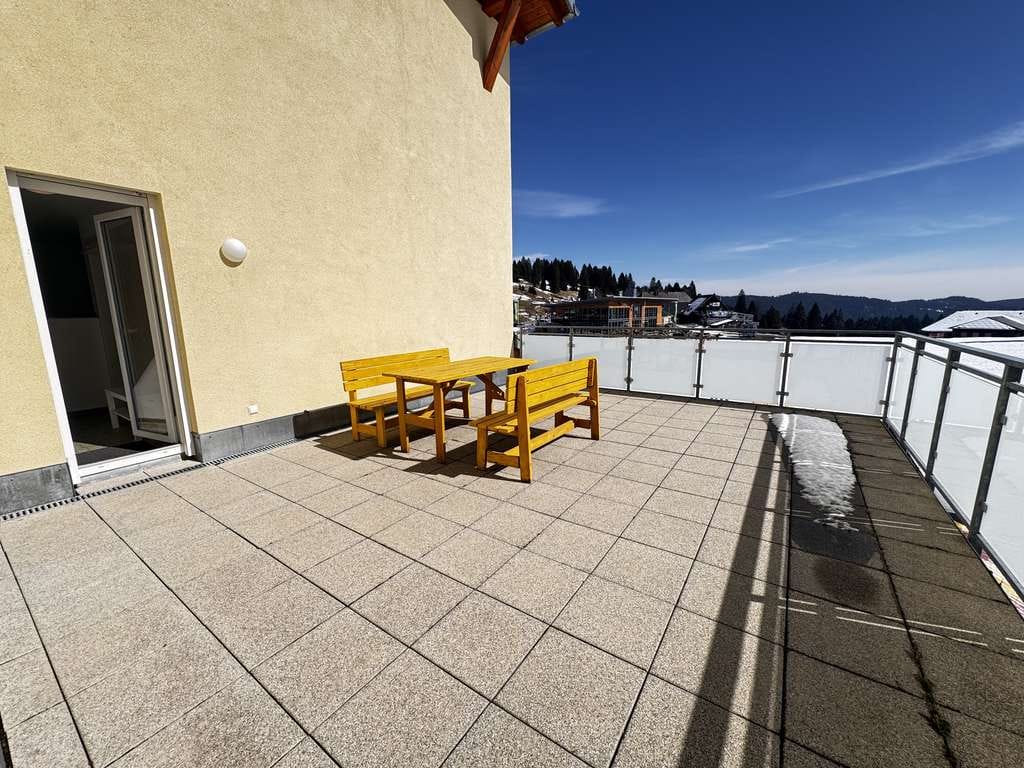 Immobilie in Feldberg - Doppelt profitieren: Exklusive, stilvolle Ferienwohnung in Bestlage am Feldberg – Erholung & Invest - Bild 2