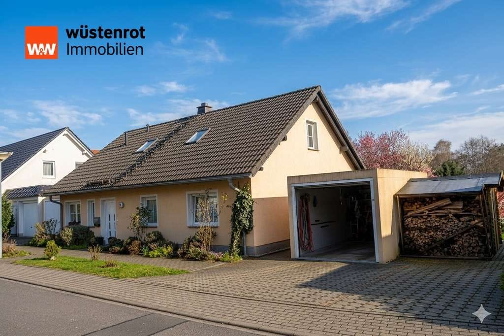 Immobilie in Weißenborn/Erzgebirge - Sofort bezugsfertiges EFH mit 2 Garagen & Traumgarten in ruhiger Lage Weißenborn/Erzgeb. - Bild 1