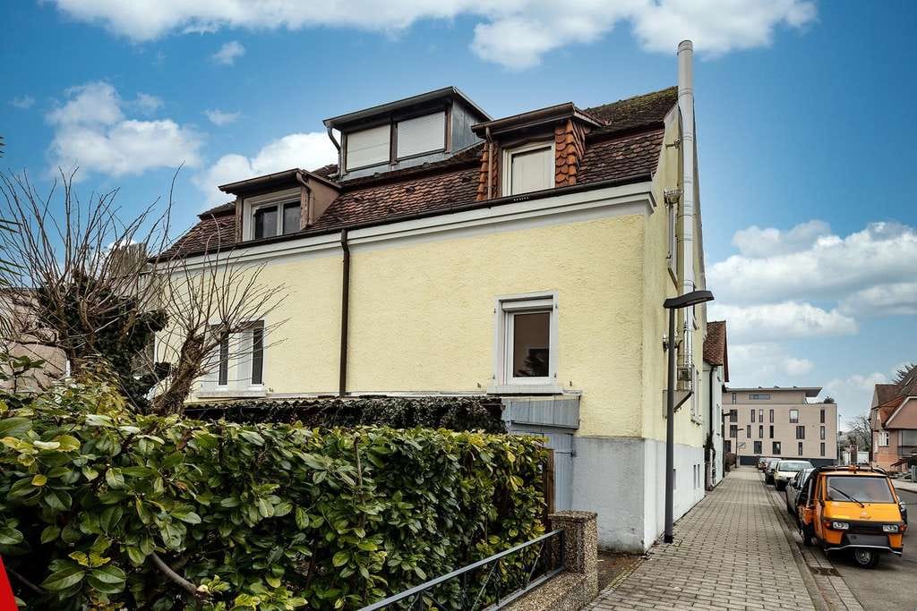 Immobilie in Radolfzell am Bodensee - Bezugsfreie Altbauwohnung mit Potential! - Bild 1