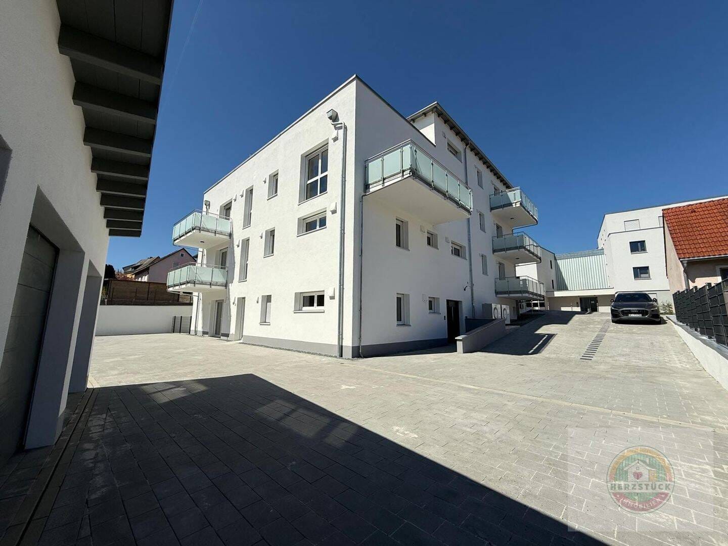 Immobilie in Windischeschenbach - PROVISIONSFREI! Bezugsfertige 2-Zimmer-Neubauwohnung (QNG) mit Terrasse, Aufzug & moderner Energietechnik - Bild 2