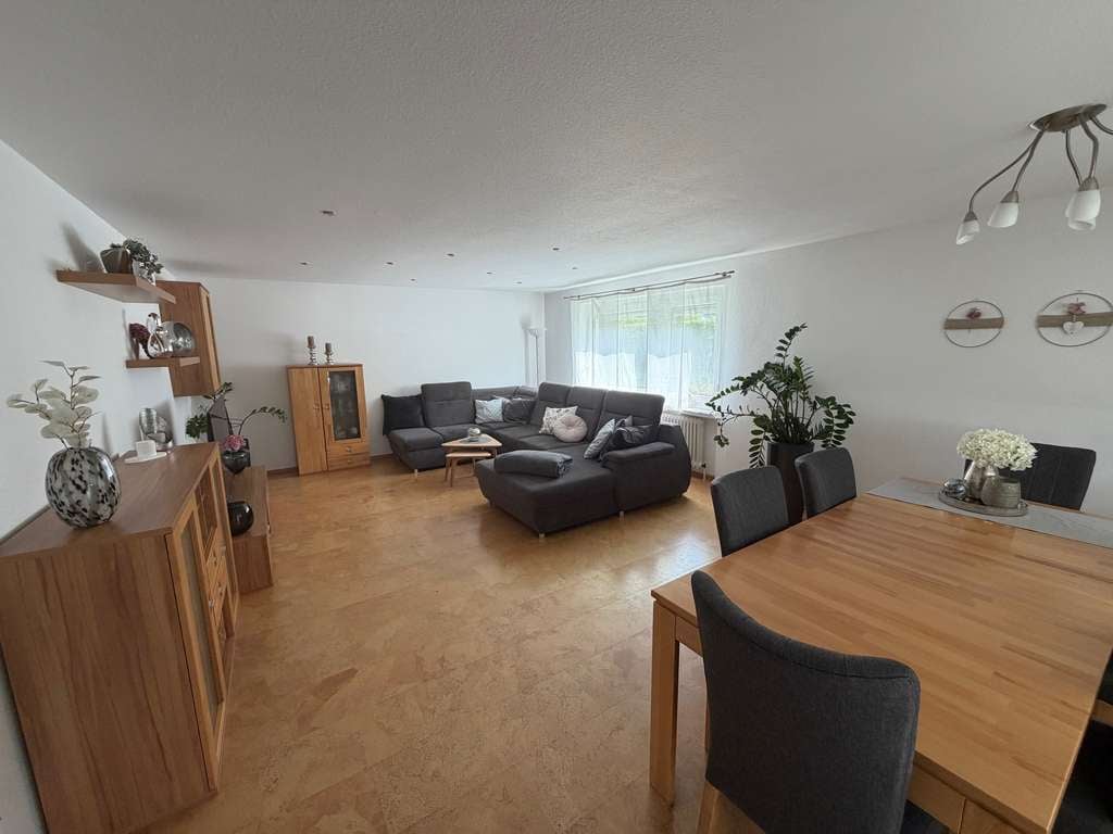 Immobilie in Schönaich - Ankommen, einziehen, wohlfühlen – großzügige Familienwohnung in Schönaich - Bild 1