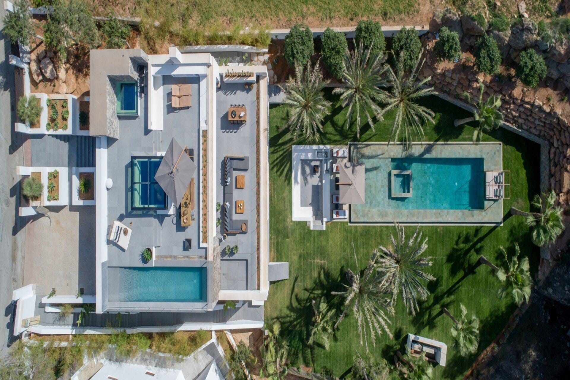 Immobilie in Miesitz - Exklusive, moderne Villa im Bali-Stil mit Blick auf Dalt Vila, 5 Schlafzimmern und 2 privaten Swimmingpools - Bild 2