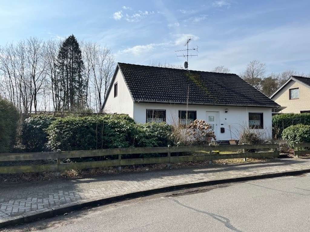 Immobilie in Winsen (Aller) - Einfamilienhaus in zentraler Lage von Winsen (Aller) - Bild 1
