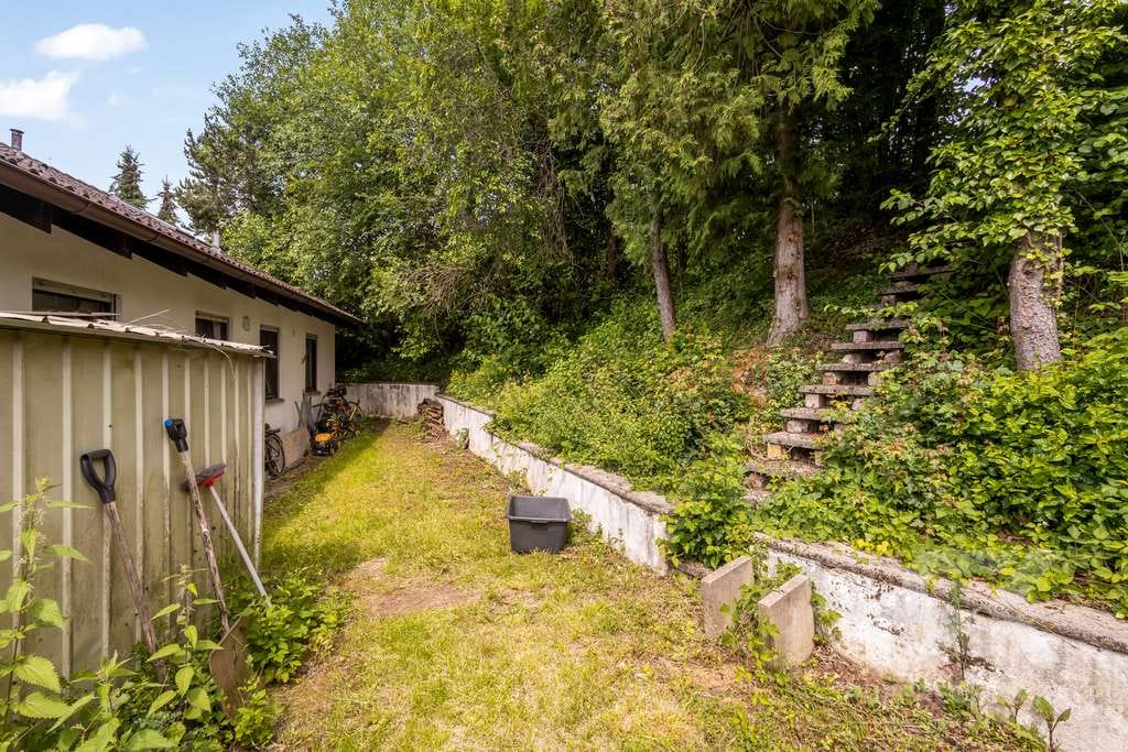 Immobilie in Hartenstein - Hanghaus mit Panoramablick ins Pegnitztal - Großzügiges EFH in ruhiger Lage bei Velden - Bild 2