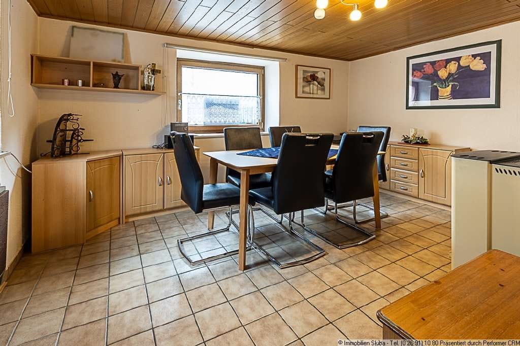 Immobilie in Blankenheim - Eifel-Bauernhaus mit großer Scheune und Nebengebäuden in Blankenheim-Hüngersdorf - Bild 4