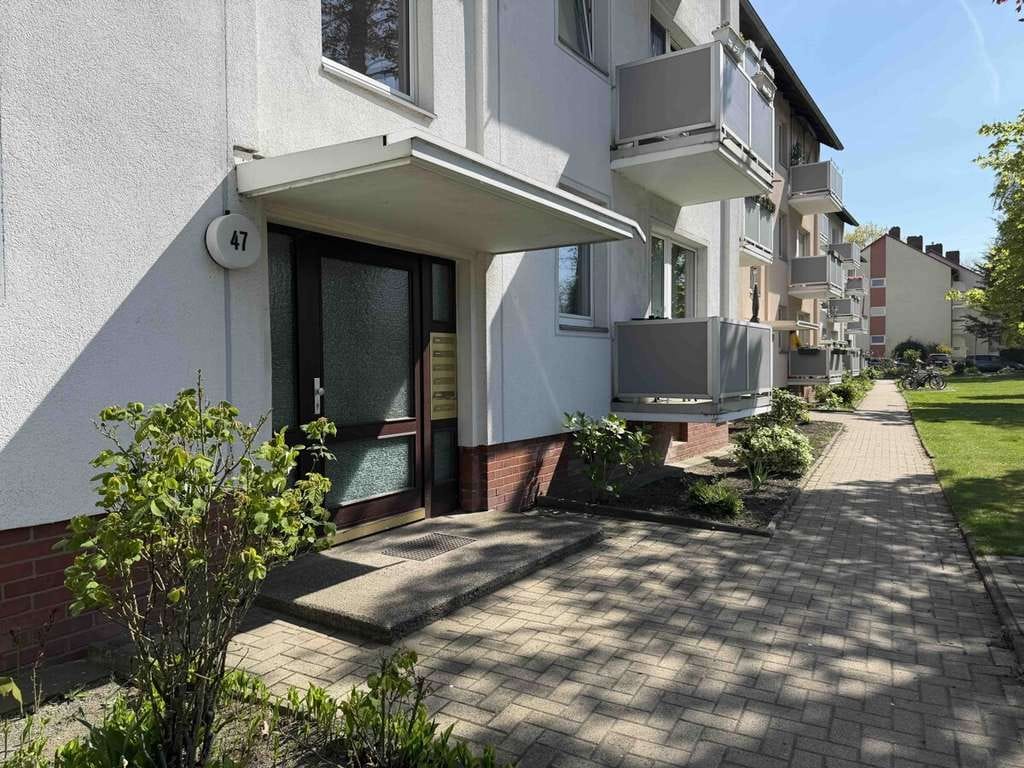 Immobilie in Stadthagen - Exklusiv bei KARSTEN IMMOBILIEN: vermietete 3-Zimmer-Whg mit Balkon in gepflegtem MFH, Stadthagen - Bild 2