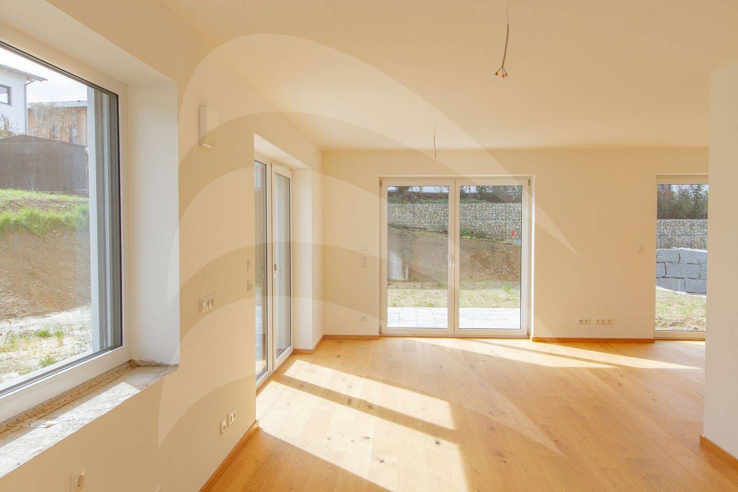 Immobilie in Neuburg am Inn - KfW40 Neubau: Toller Ausblick - Große Doppelhaushälfte im Baugebiet Neukirchen am Inn - Bild 3