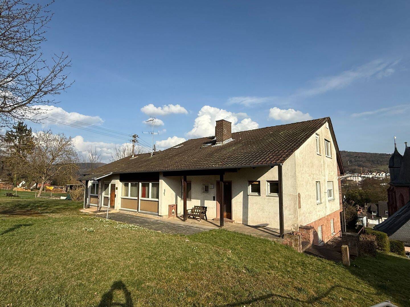 Immobilie in Eschau - Einfamilienhaus auf großem Grundstück - Bild 2