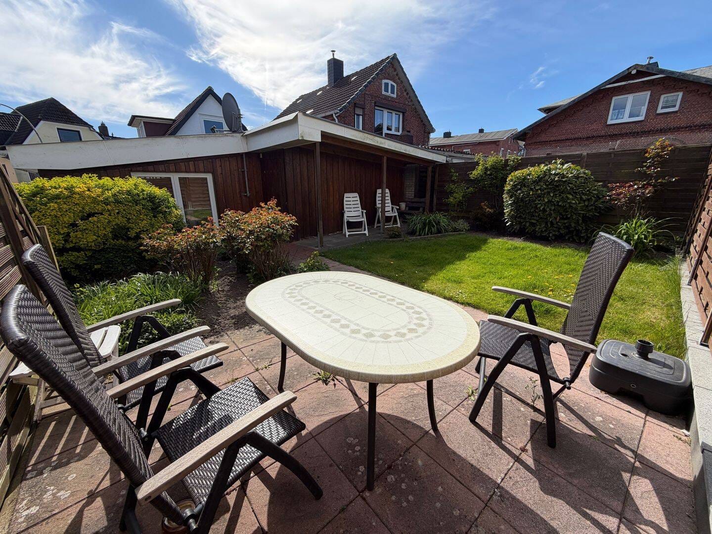 Immobilie in Wesselburen - Gemütliches Einfamilienhaus mit Garten & modernisiertem Innenbereich in Wesselburen - Bild 1