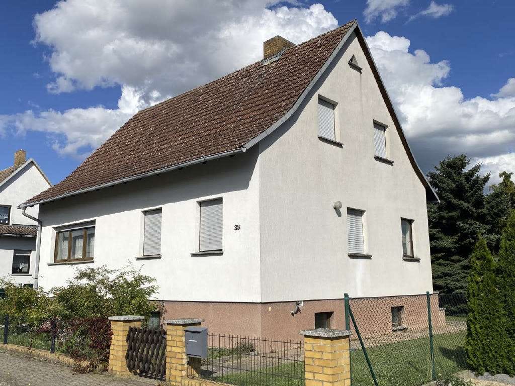 Immobilie in Bad Liebenwerda - Familiendomizil mit Entfaltungspotenzial - Einfamilienhaus in 04931 Neuburxdorf - Bild 0