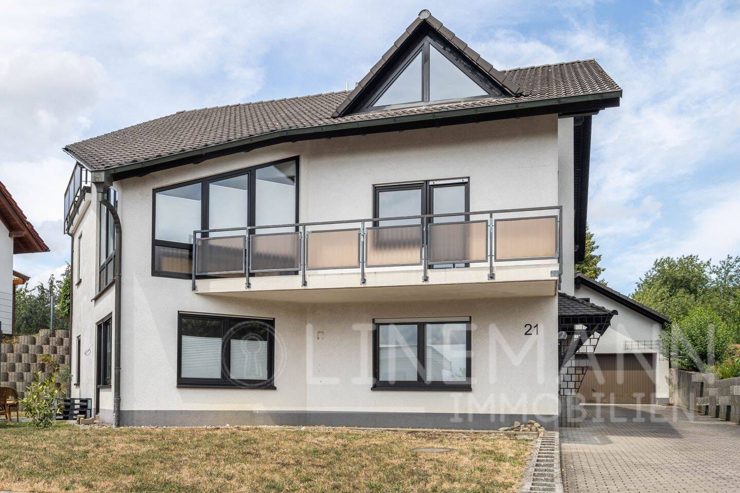 Immobilie in Hardheim - Ihr grüner Wohntraum: Saniertes 3-Familienhaus – Perfekt für Eigennutzer, Investoren und Familien - Bild 1