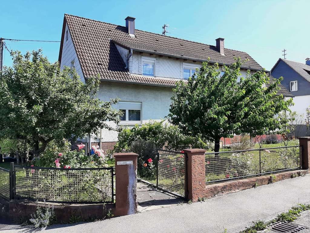 Immobilie in Illingen - Solides 1 - 2-Familienhaus in guter Wohnlage - Bild 0