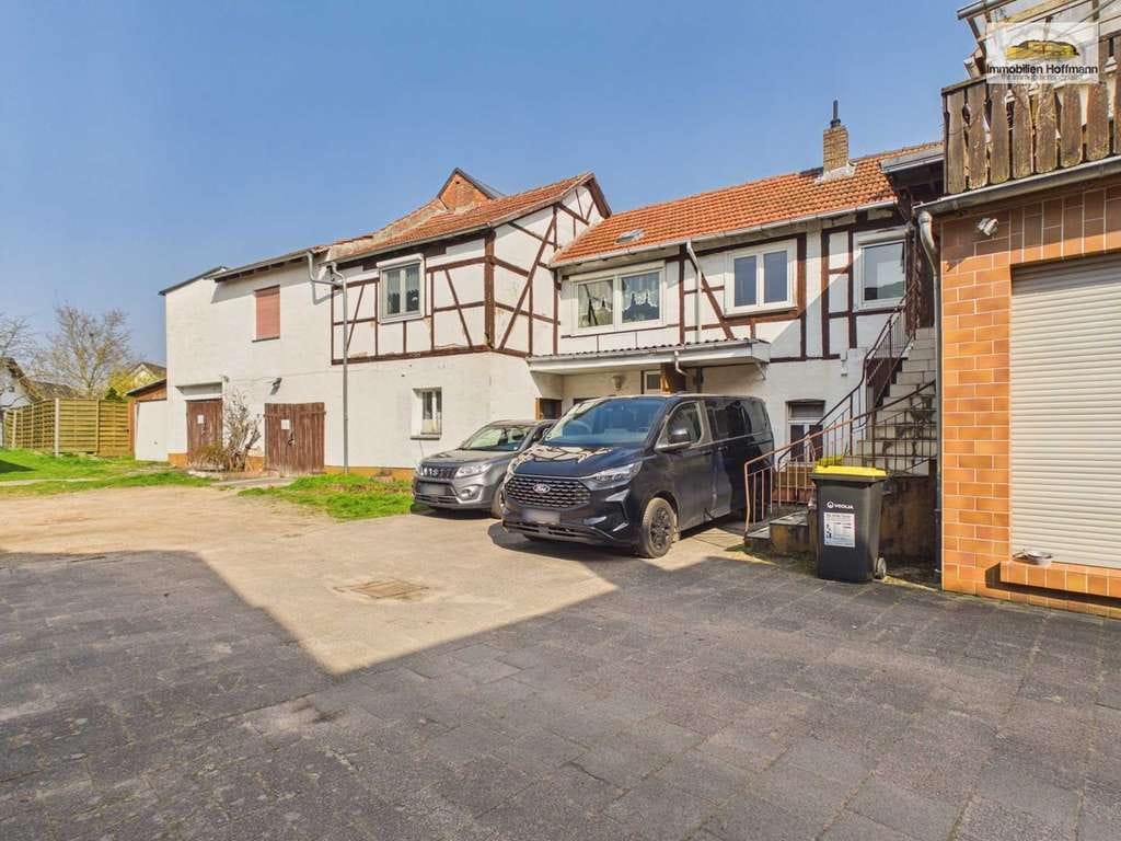 Immobilie in Hasselroth - MFH mit 2 Wohnungen + 2 Gewerbeeinheiten - 307 m² Fläche & Entwicklungspotenzial - Bild 4