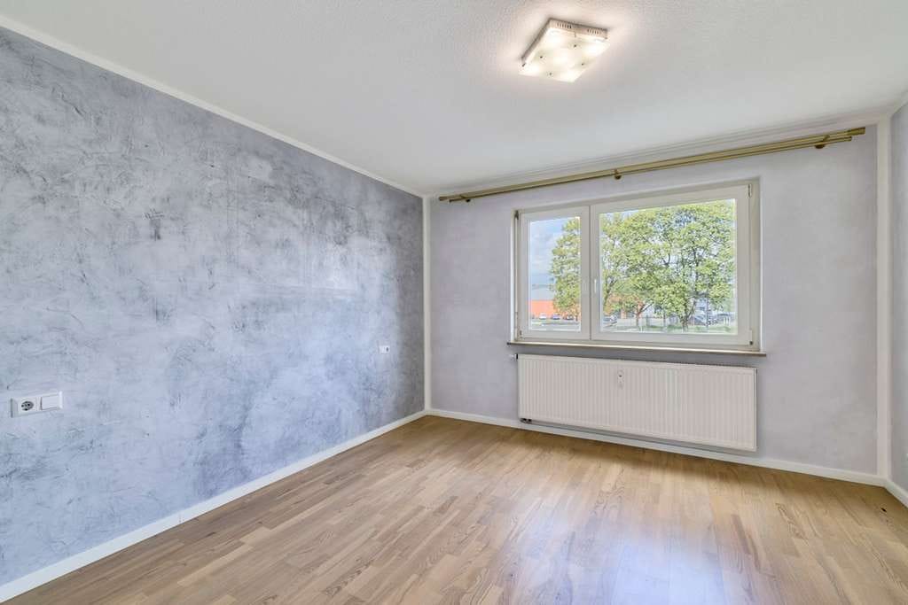 Immobilie in Gomaringen - Schicke, sanierte 3-Zimmer-Wohnung mit Balkon, Aufzug und TG-Stellplatz in Gomaringen! - Bild 2