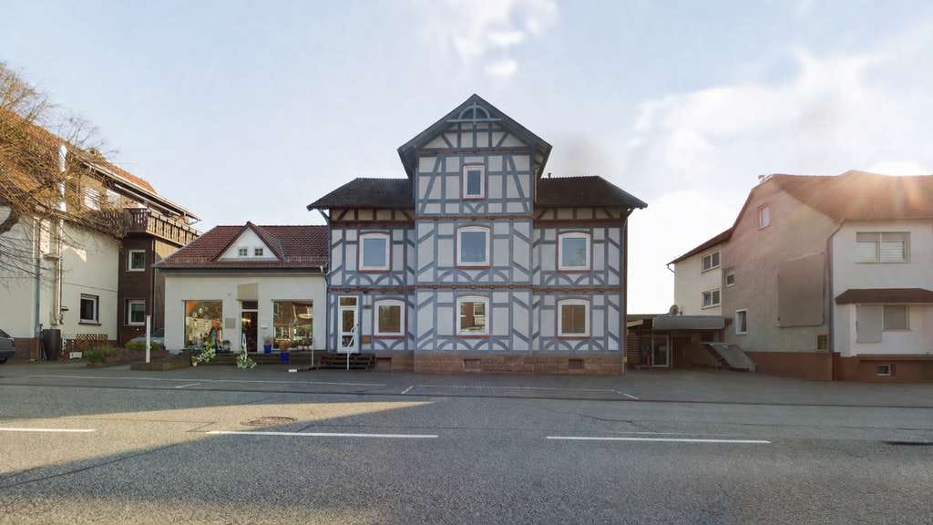 Immobilie in Philippsthal - Attraktives Wohn- und Geschäftshaus mit Entwicklungspotenzial in Philippsthal - Bild 0