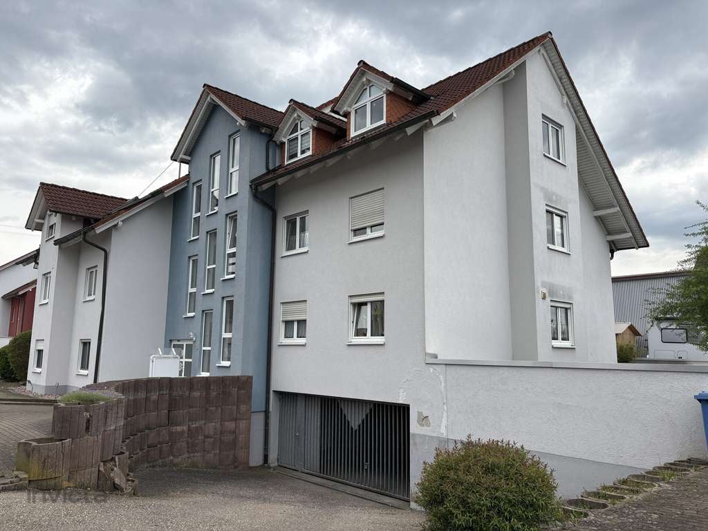 Immobilie in Aldingen - Gepflegte Wohnung mit Balkon & TG-Stellplatz in Aldingen-Aixheim - Bild 2