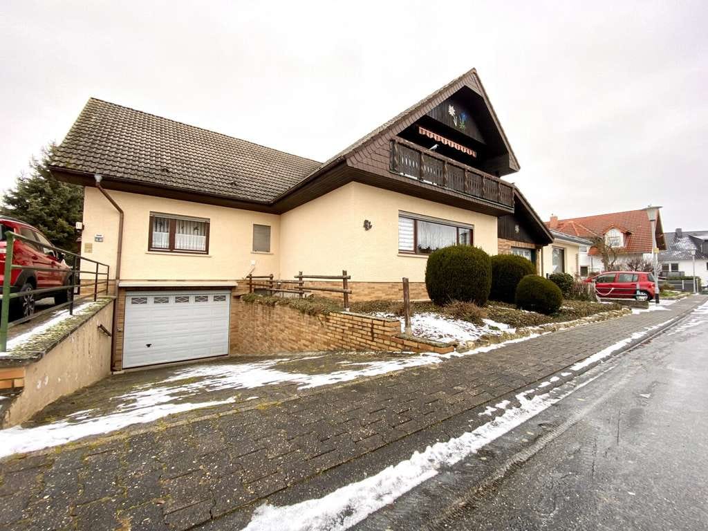 Immobilie in Stadecken-Elsheim - Großzügiges Familienhaus - Perfekter Ausgangspunkt für Pendler! - Bild 2