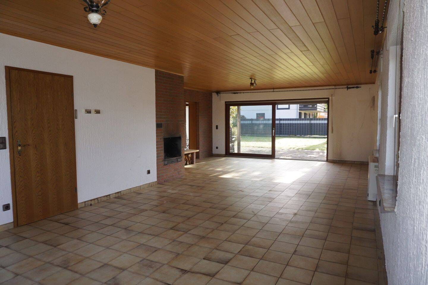 Immobilie in Kall - Kall im Naturpark Eifel, großzügiges Einfamilienhaus mit Einliegerwohnung in gepflegte Ruhiglage nahe Ortskern  - Bild 4