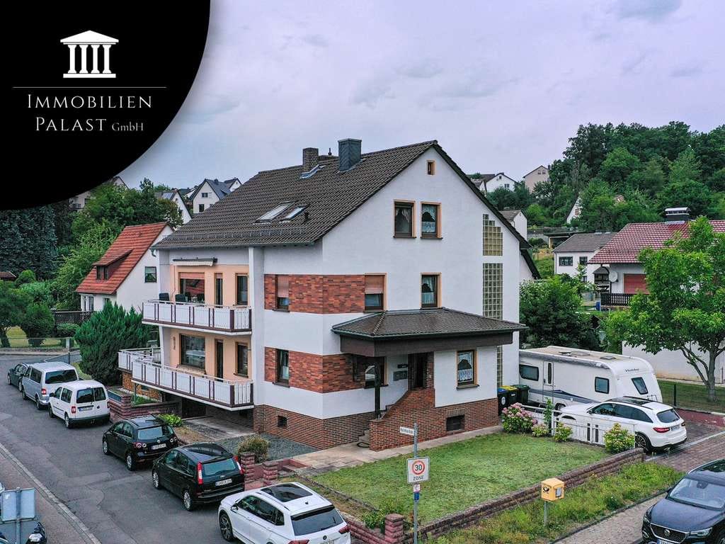 Immobilie in Meinhard - +++ Gepflegtes 3-Familienhaus mit Garten, Stellplätze, Balkone, Terrasse uvm in Grebendorf +++ - Bild 0