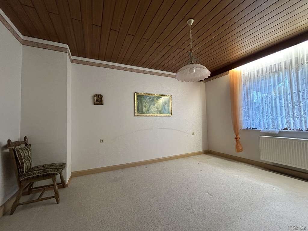 Immobilie in Lambsborn - Zwei- bis Dreifamilienhaus mit Garten und Garage - Bild 4