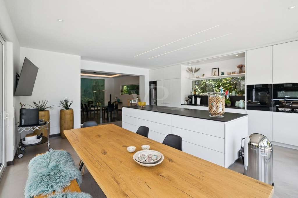Immobilie in Obersimten - Exklusives Wohnen auf einer Ebene Bungalow mit großem Grundstück und viel Privatsphäre - Bild 3