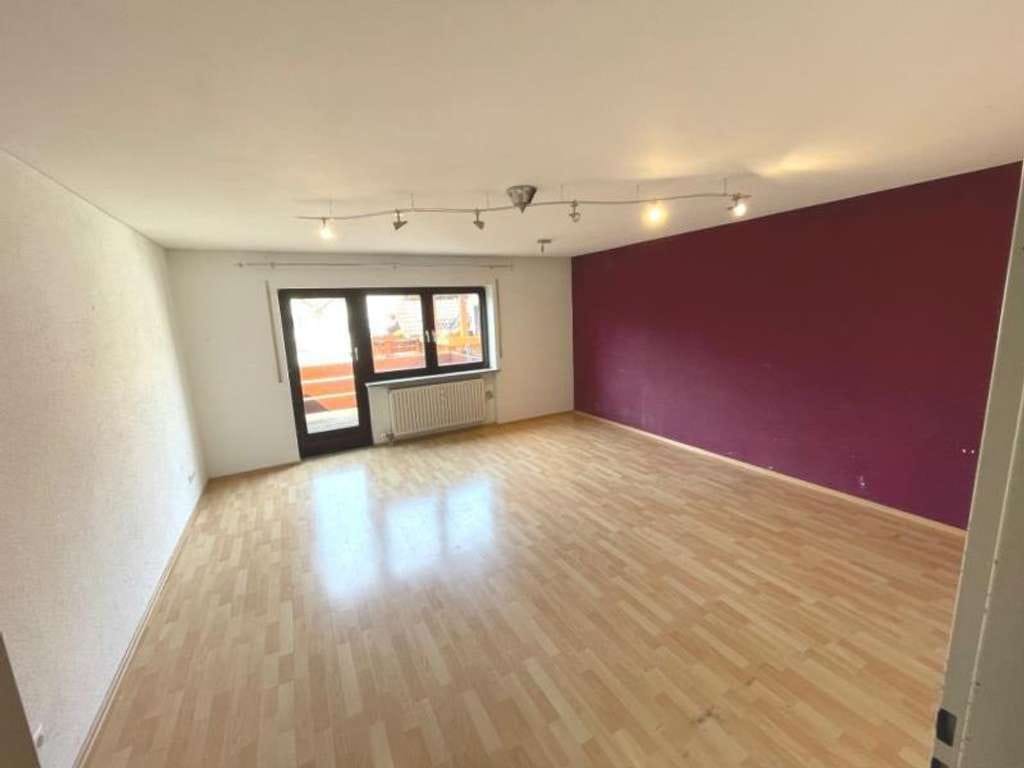Immobilie in Gingen an der Fils - Renovieren & Gestalten! Attraktive 3,5 Zimmer-Wohnung mit tollem Flair! - Bild 3