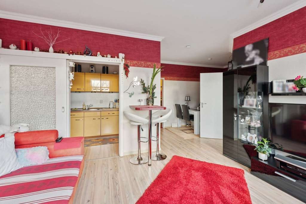 Immobilie in Hennigsdorf - VERMIETETE 1,5 ZIMMER-DACHGESCHOß-WOHNUNG IN HENNIGSDORF - Bild 1
