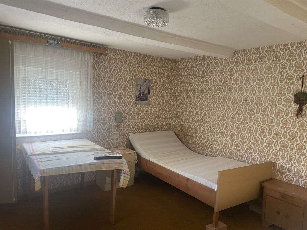 Immobilie in Finnentrop - / Charmantes Fachwerkhaus wartet auf neues Leben!  - Bild 3