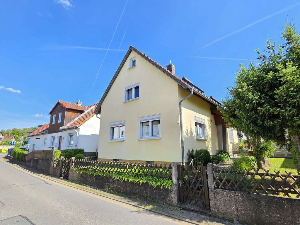 Immobilie in Coburg - Gepflegtes Einfamilienhaus im beliebten Scheuerfeld - Bild 0