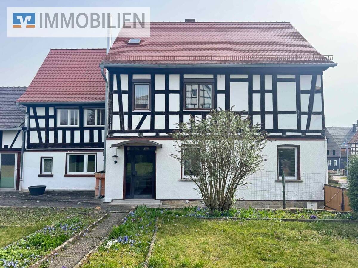 Immobilie in Eisenberg - Großes Einfamilien- /Zweifamilienhaus mit Nebengelass und Garten in Stadtrandlange von Eisenberg - Bild 0