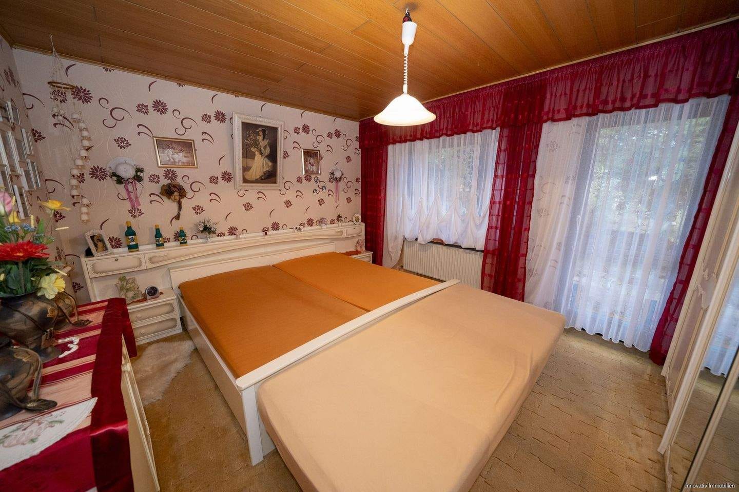 Immobilie in Dillingen/Saar - Gepflegtes Ein - Zweifamilienhaus ruhig gelegen im Grünen - Bild 1