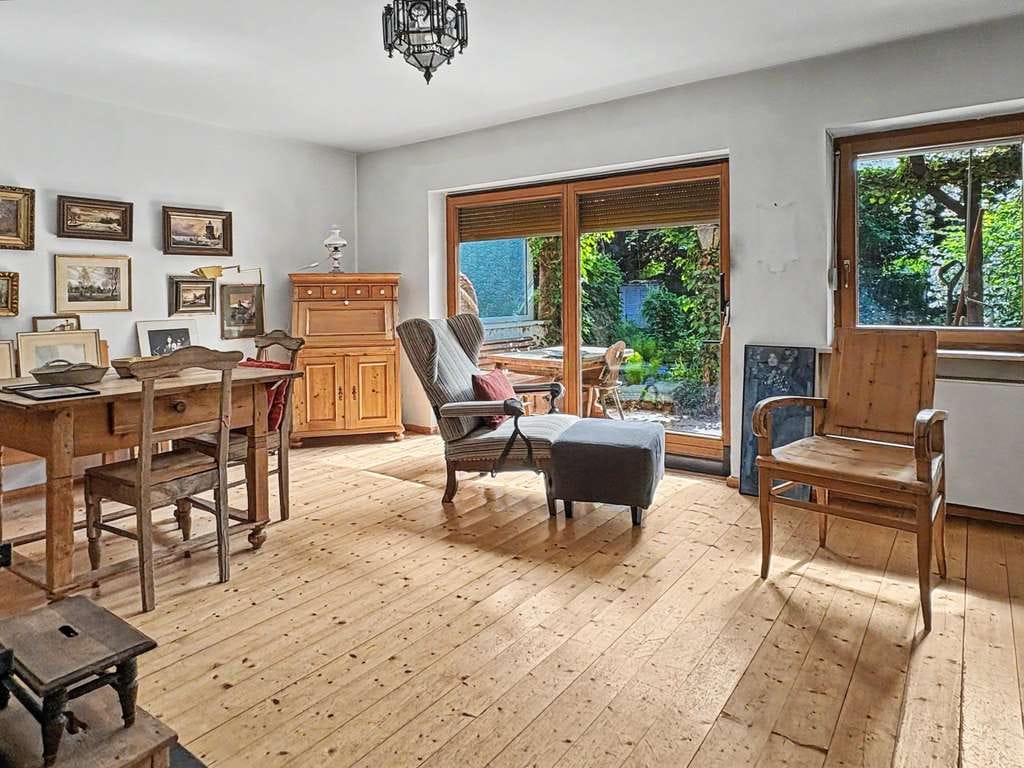 Immobilie in Pullach im Isartal - Idyllisches Reihenmittelhaus mit viel Potential in Pullach im Isartal - Bild 2