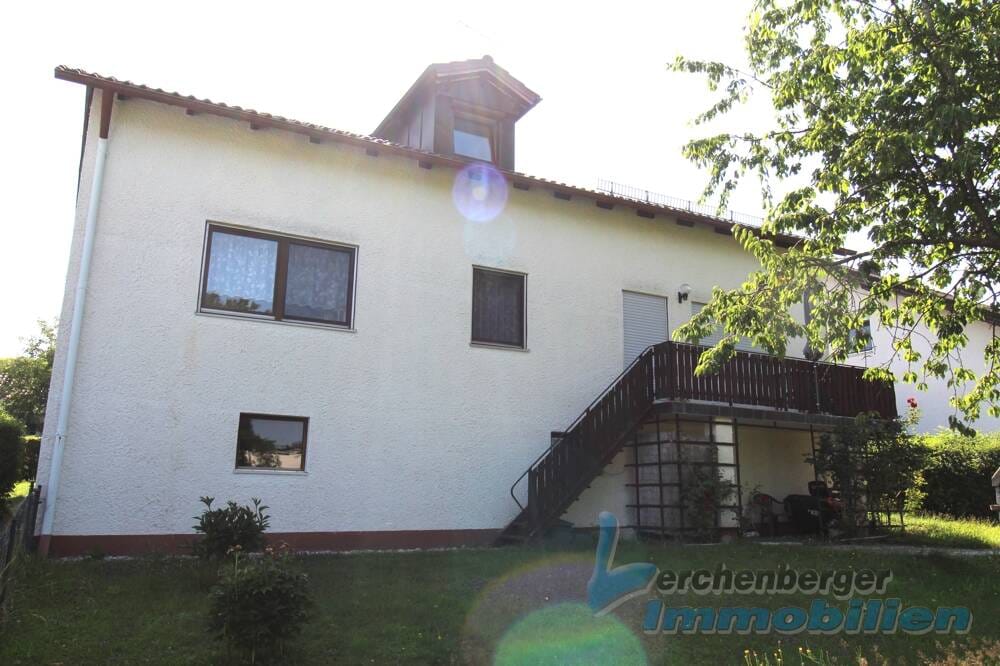 Immobilie in Roßbach - *** Gepflegtes Zweifamilienhaus mit Garten in  Roßbach*** - Bild 3