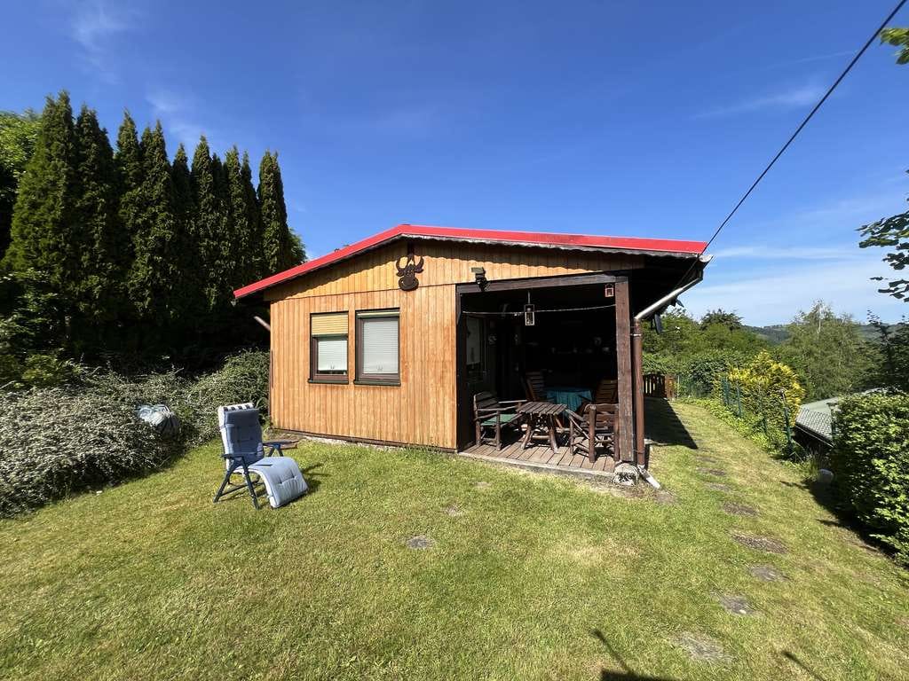 Immobilie in Dietzhölztal - Wochenendhaus direkt am Wald: 777 qm Grundstück, Ruhe und Natur in Dietzhölztal - Bild 1