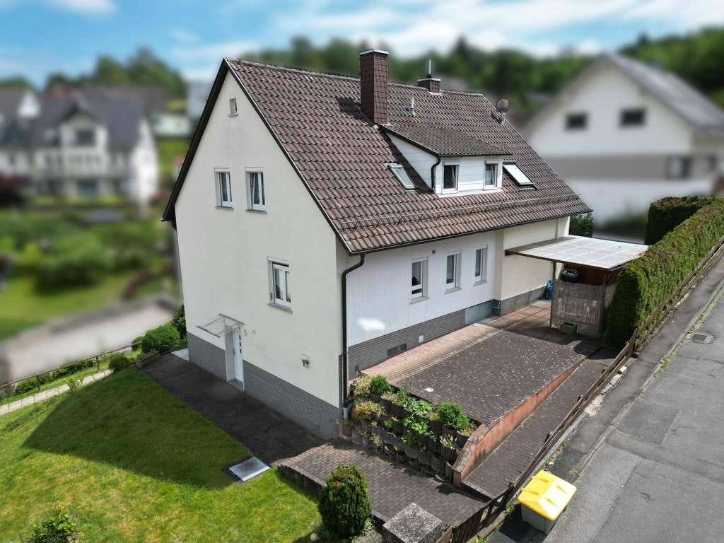 Immobilie in Frammersbach - Viel Platz für die ganze Familie – gepflegtes Wohnhaus mit großem Grundstück in Frammersbach - Bild 2