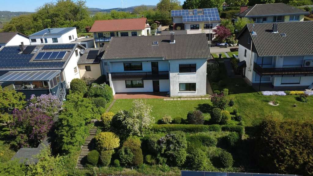 Immobilie in Marpingen - freistehendes Einfamilienhaus in Marpingen mit tollem Ausblick sucht neue Eigentümer - Bild 2