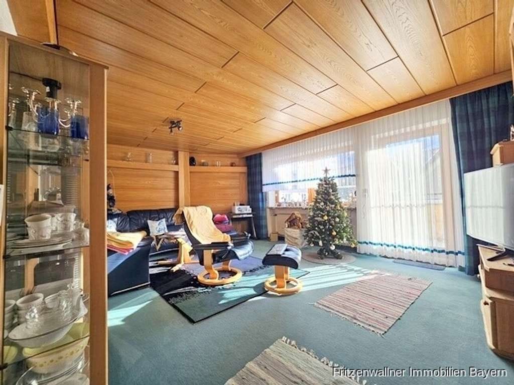 Immobilie in Immenstadt im Allgäu - Charmantes Wohnensemble mit 190 m² Wohnfläche und großem Innenhof - Bild 3