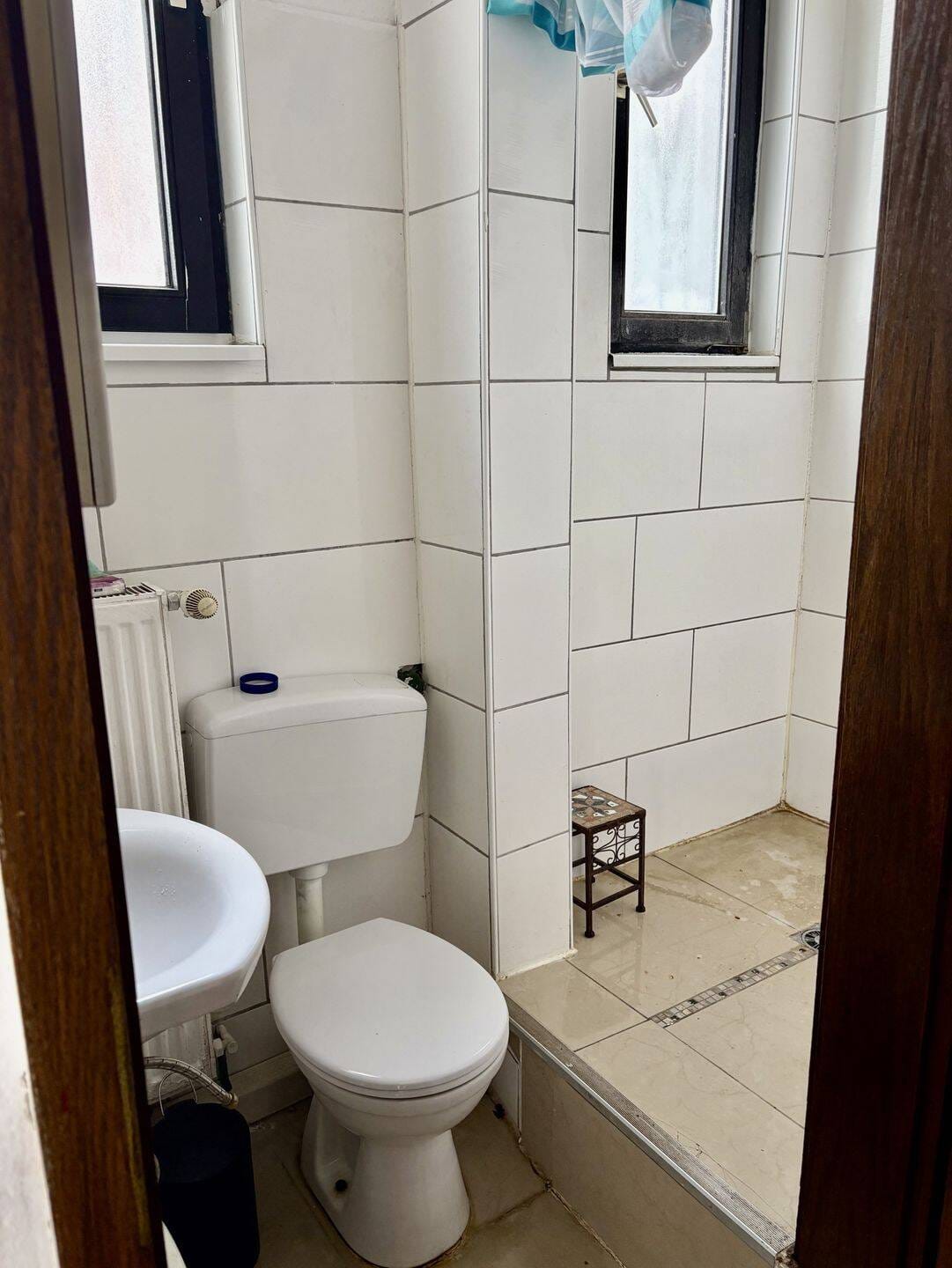 Immobilie in Ludwigshafen am Rhein - Sanierungsbedürftige 2-Zimmerwohnung in zentraler Lage mit guter Anbindung - Bild 4
