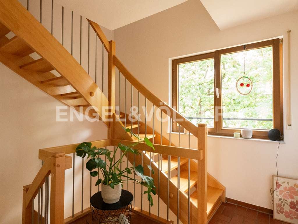 Immobilie in Schonungen - Gepflegtes Einfamilienhaus Baujahr 1999 in schöner Lage von Hausen - Bild 3