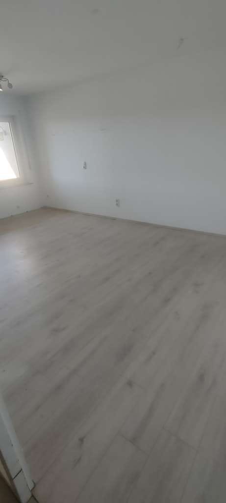 Immobilie in Blaustein - Alltagstaugliche 2-Zimmer-Wohnung mit Balkon und TG in Blaustein auf der Birkebene ohne Maklerkosten - Bild 2