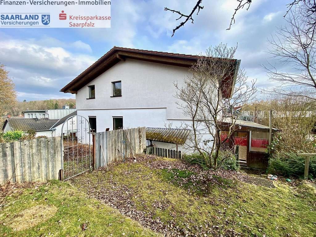 Immobilie in Sankt Ingbert - Freistehendes Zweifamilienhaus in gefragter Wohnlage  - Bild 2