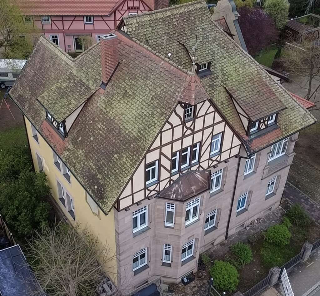 Immobilie in Georgensgmünd - Großzügige 5-Zimmer-Eigentumswohnung mit Wintergarten in denkmalgeschützter Jugendstilvilla - Bild 0