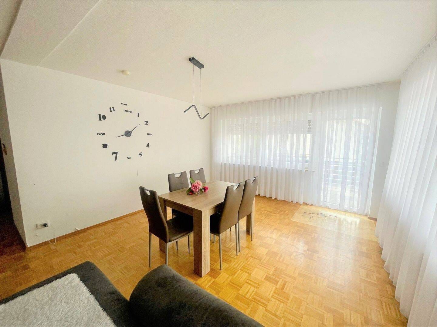 Immobilie in Hüttlingen - Geräumige Wohnung in ruhiger Lage von Hüttlingen inkl. großer Terrasse und Garage zu verkaufen - Bild 1