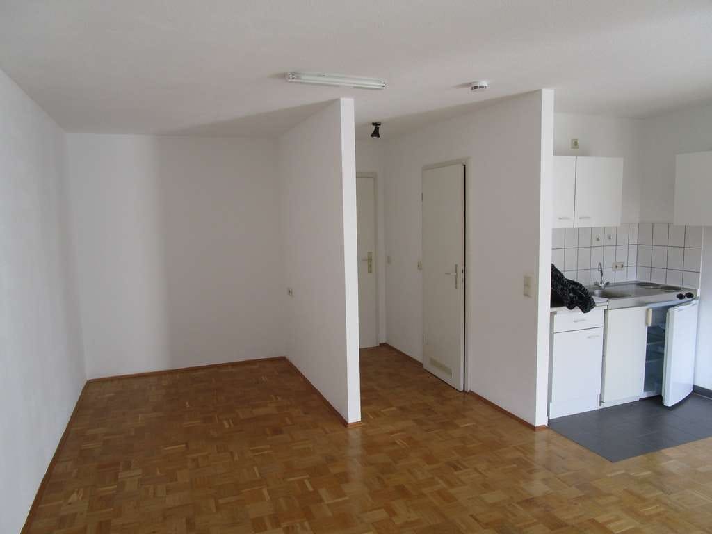 Immobilie in Lauffen am Neckar - 1 1/2-Zimmer-Eigentumswohnung im 1. OG eines Mehrfamilienhauses in Lauffen - Bild 2